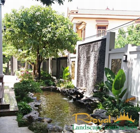 Tiểu cảnh hồ nước mang lại sự sinh động