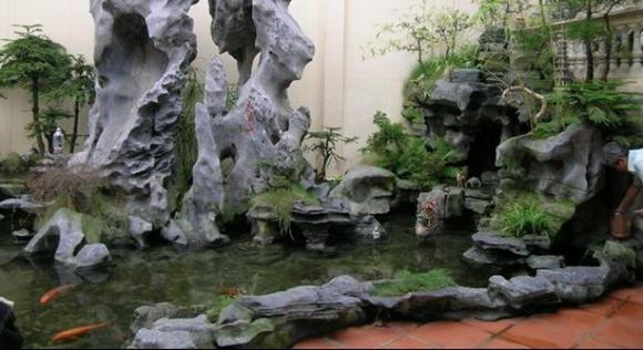 Hòn non bộ biểu tượng của Nước và Núi