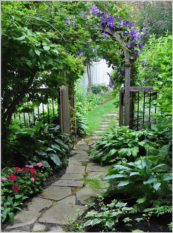 Mẫu sân vườn với đường dạo bằng đá Mẫu sân vườn với đường dạo bằng đá