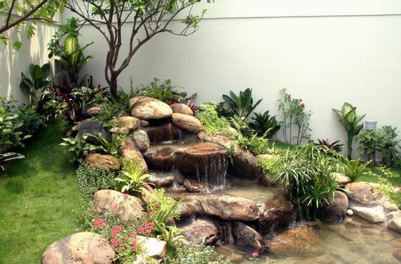Mẫu tiểu cảnh với đá và nước